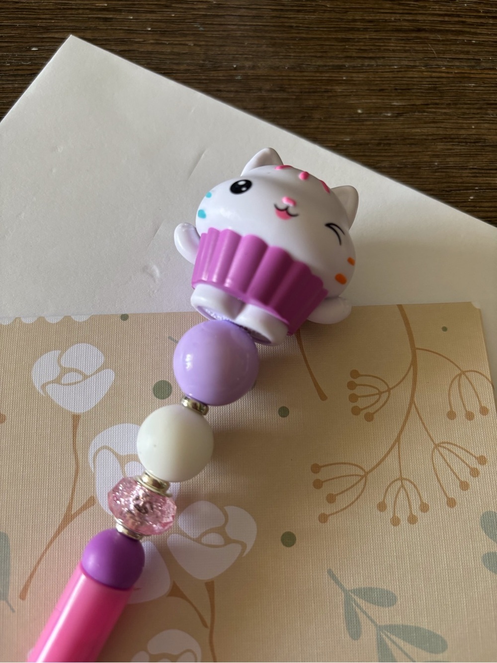 Netflix's Gabby's Dollhouse: Cakey Cat handmade beaded pen